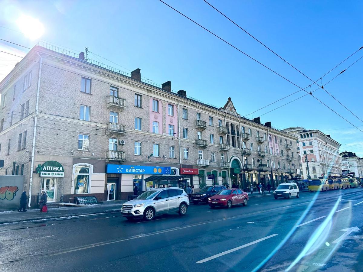 Lux Apartments In The City Center With A Coffee Machine, View Of A Theater, Near Zlata Plaza Rivne Eksteriør billede